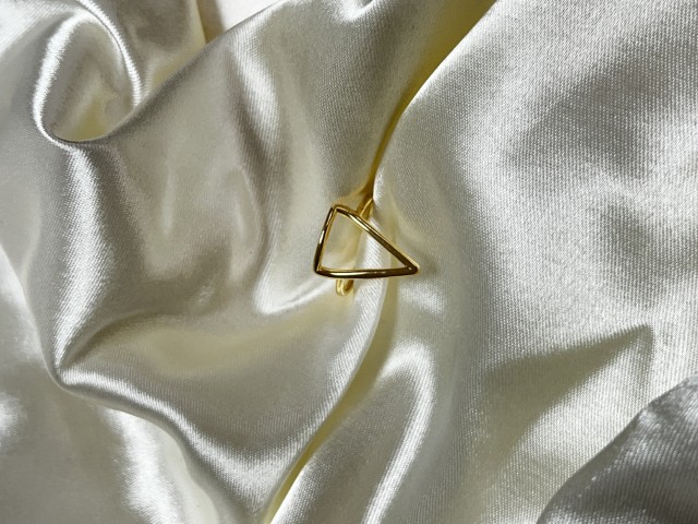 AN TRIANGULO LISO
