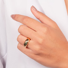 ANEL ABAULADO BOLD COM CRISTAL QUADRADO VERDE AGUA  EM BANHO DE OURO 18K