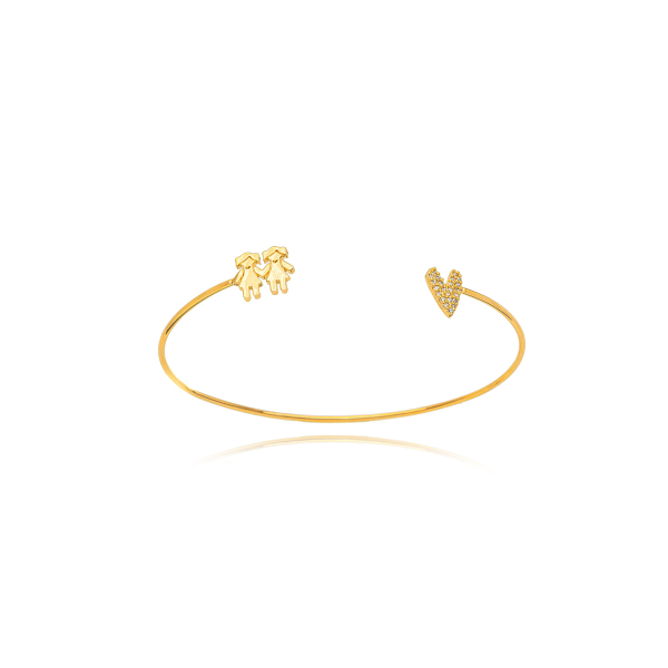 PULSEIRA BRACELETE RÍGIDO DUAS MENINAS E CORAÇÃO CRAVEJADO - BANHO OURO 18K