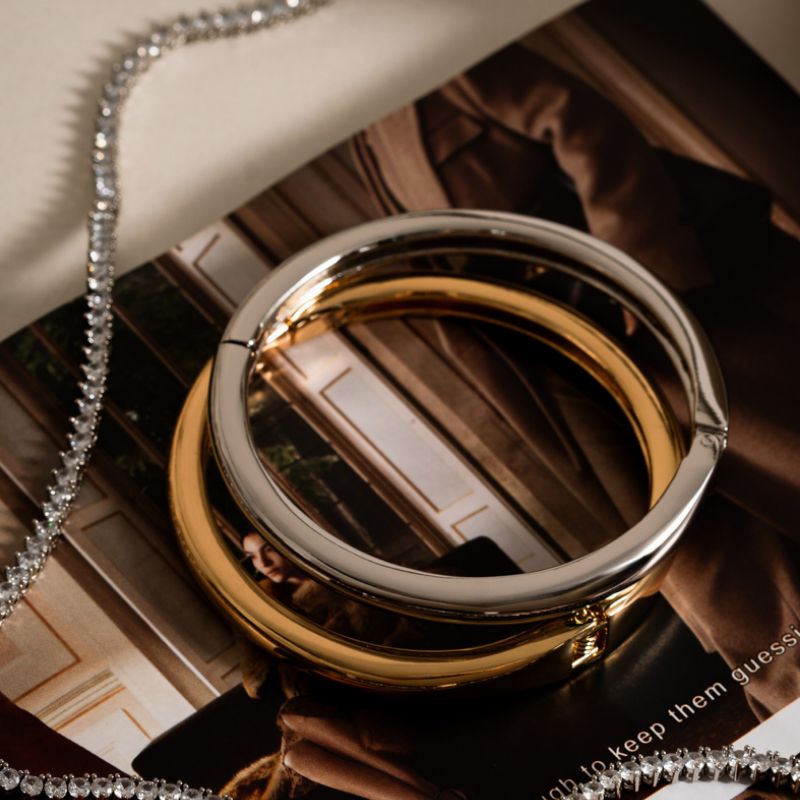 PULSEIRA BRACELETE RÍGIDO TUBULAR MÉDIO - BANHO DE RÓDIO BRANCO