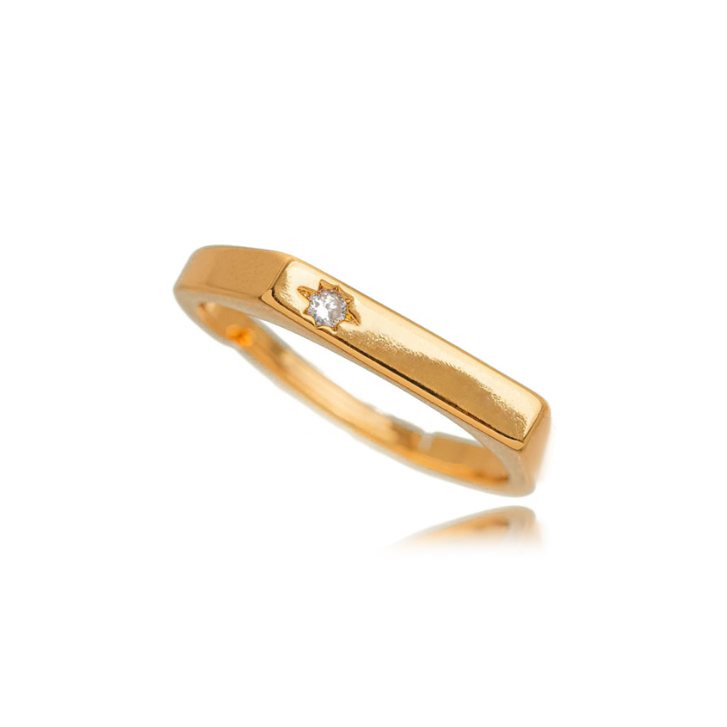 ANEL GEOMÉTRICO SLIM COM CRAVAÇÃO ESTRELA EM BANHO DE OURO 18K