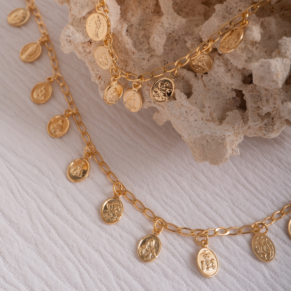 CHOKER ELO CADEADO COM MEDALHAS DE SAO BENTO EM BANHO DE OURO 18K