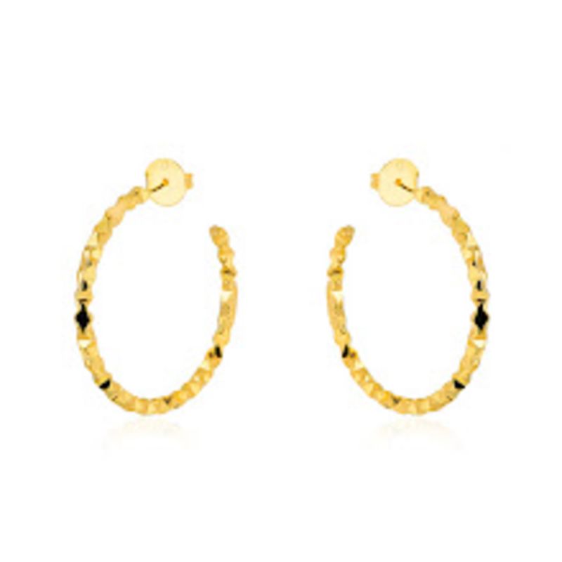 BRINCO ARGOLA TEXTURIZADA FACETADA BANHO OURO 18K