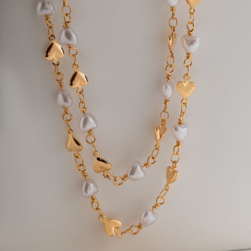 COLAR CHOKER ELO CORAÇÃO INTERCALADO COM PÉROLAS - BANHO DE OURO 18K