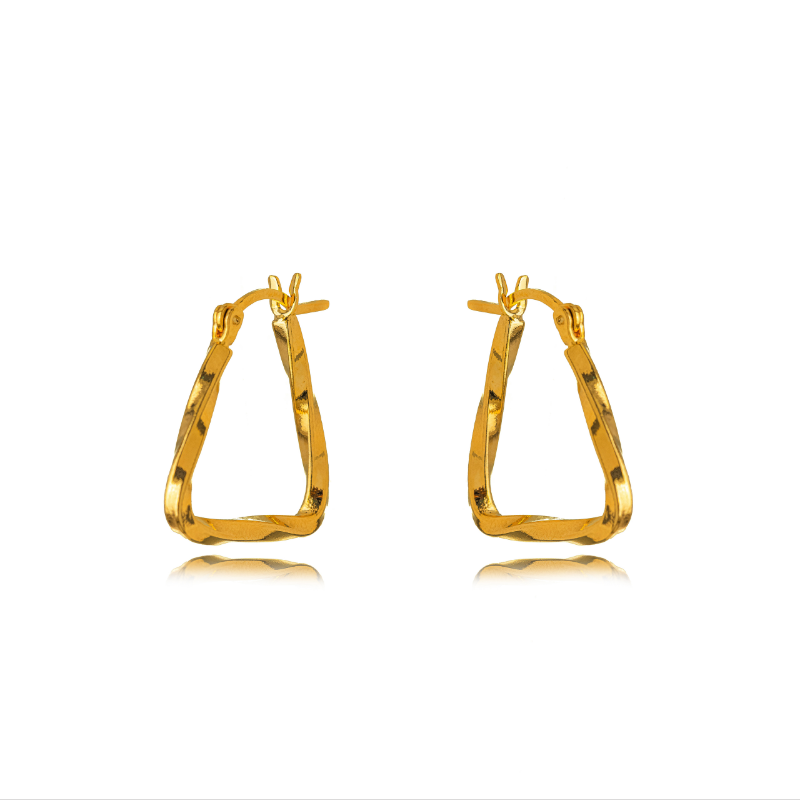BRINCO ARGOLA TRIÂNGULO TORCIDO - BANHO OURO 18K
