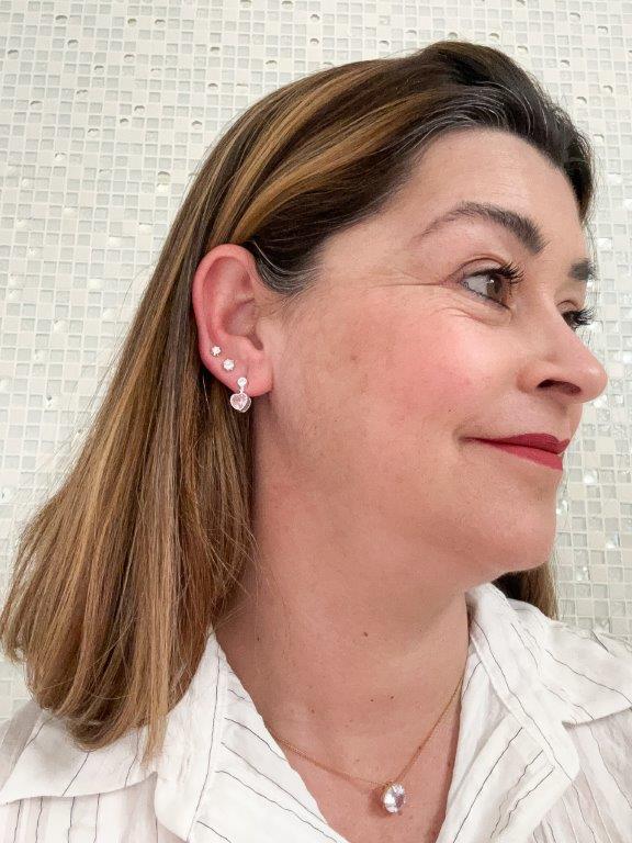 Brinco Pendente Coração Cravejado Rosa