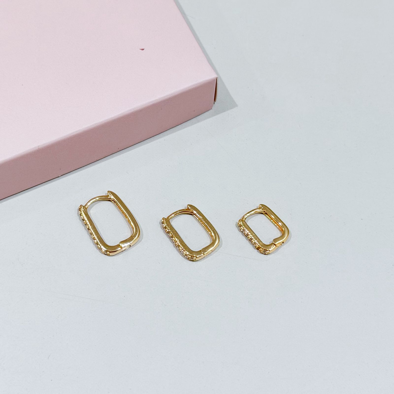 Brinco Trio Quadrado Cravejado Ouro