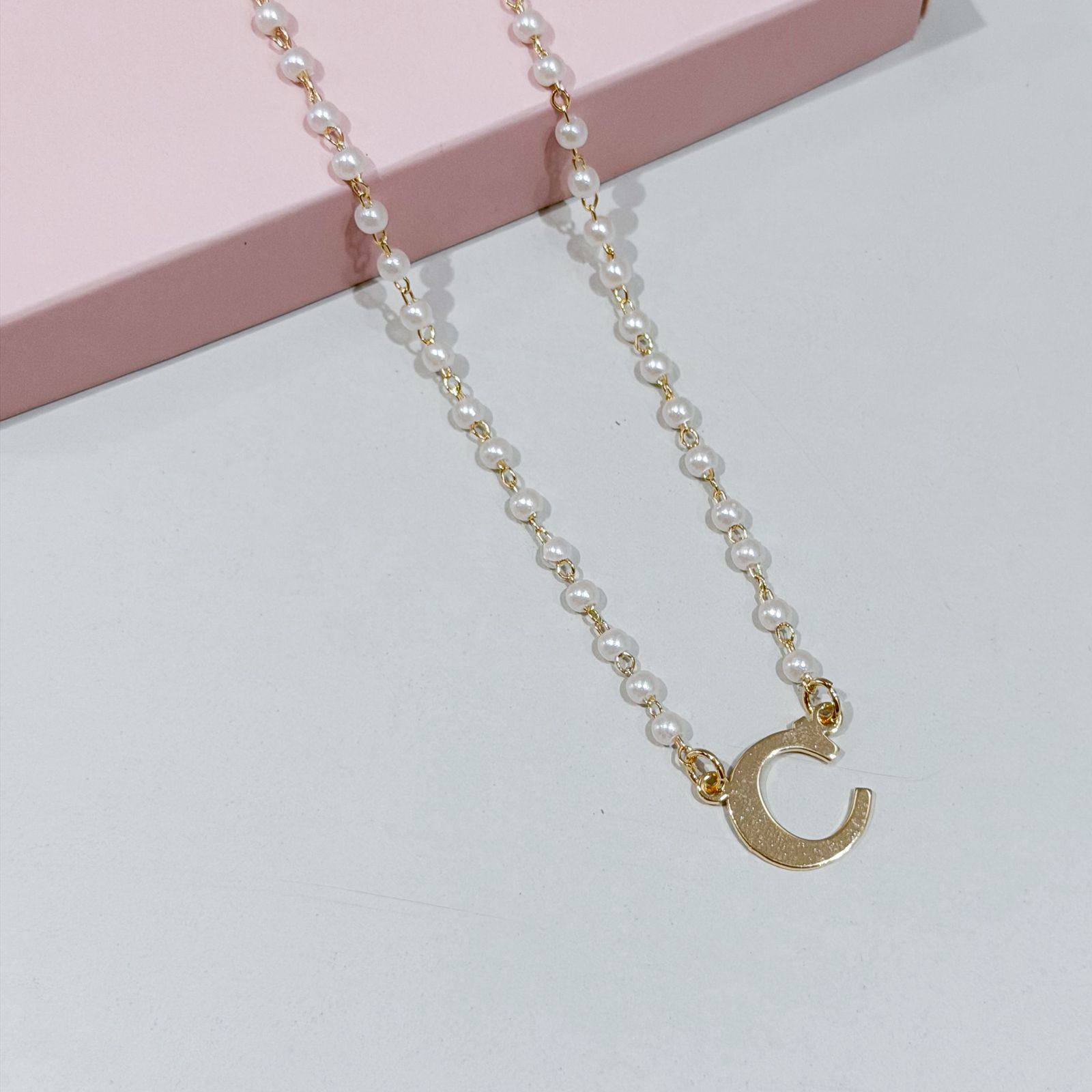 Colar Pérola e Letra