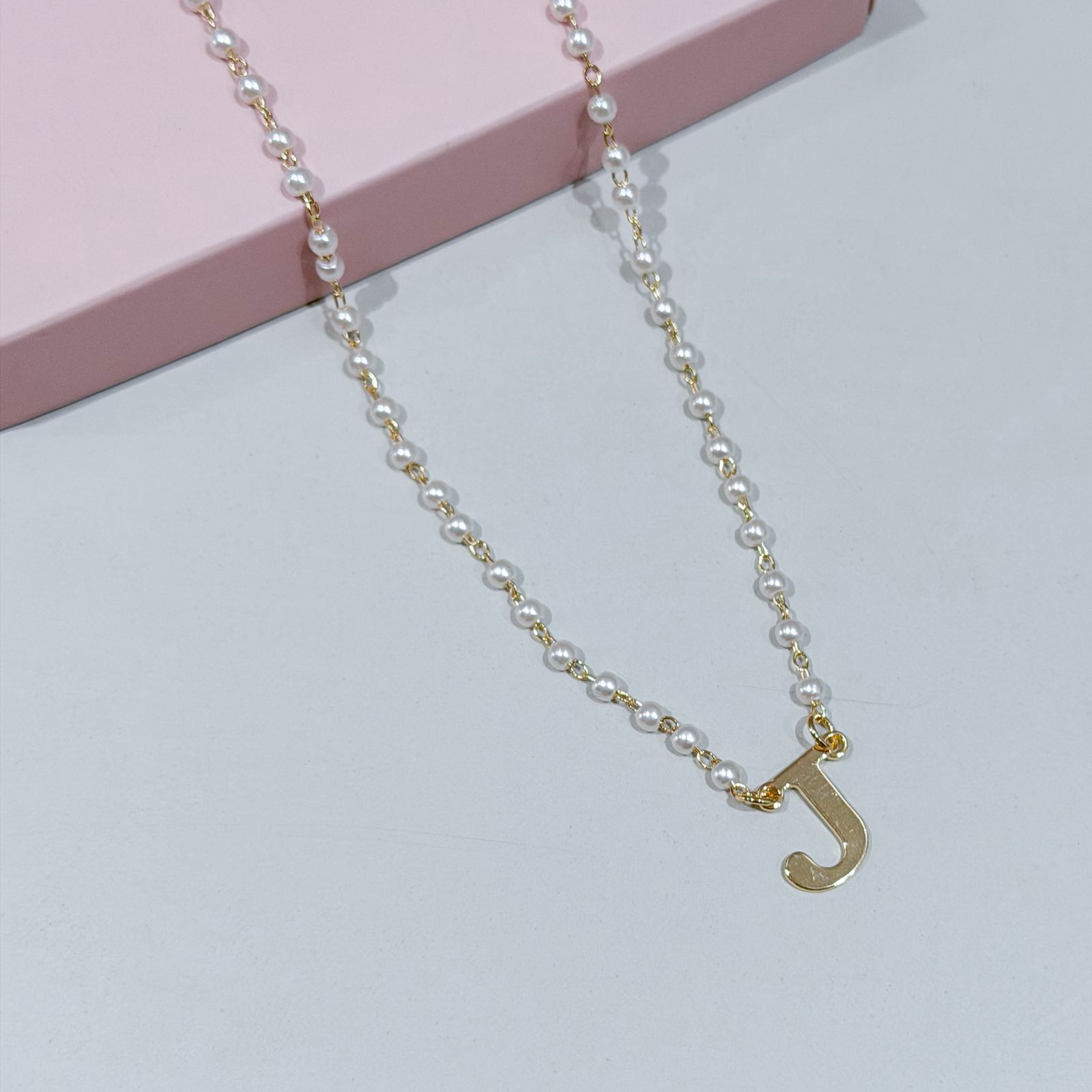 Colar Pérola e Letra