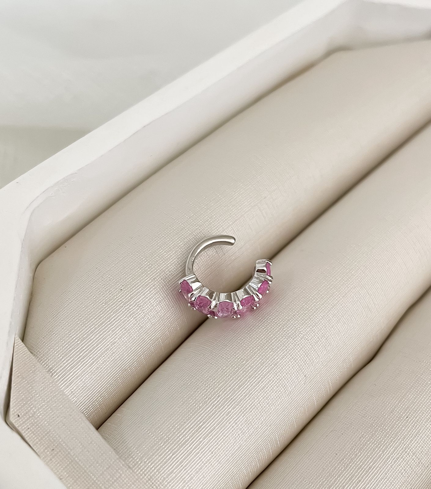 PIERCING PT EM PEDRAS