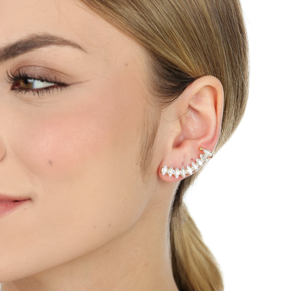 Brinco Ear Cuff Cravejado com Zircônias Banhado a Ouro 18k Luxo Elegante