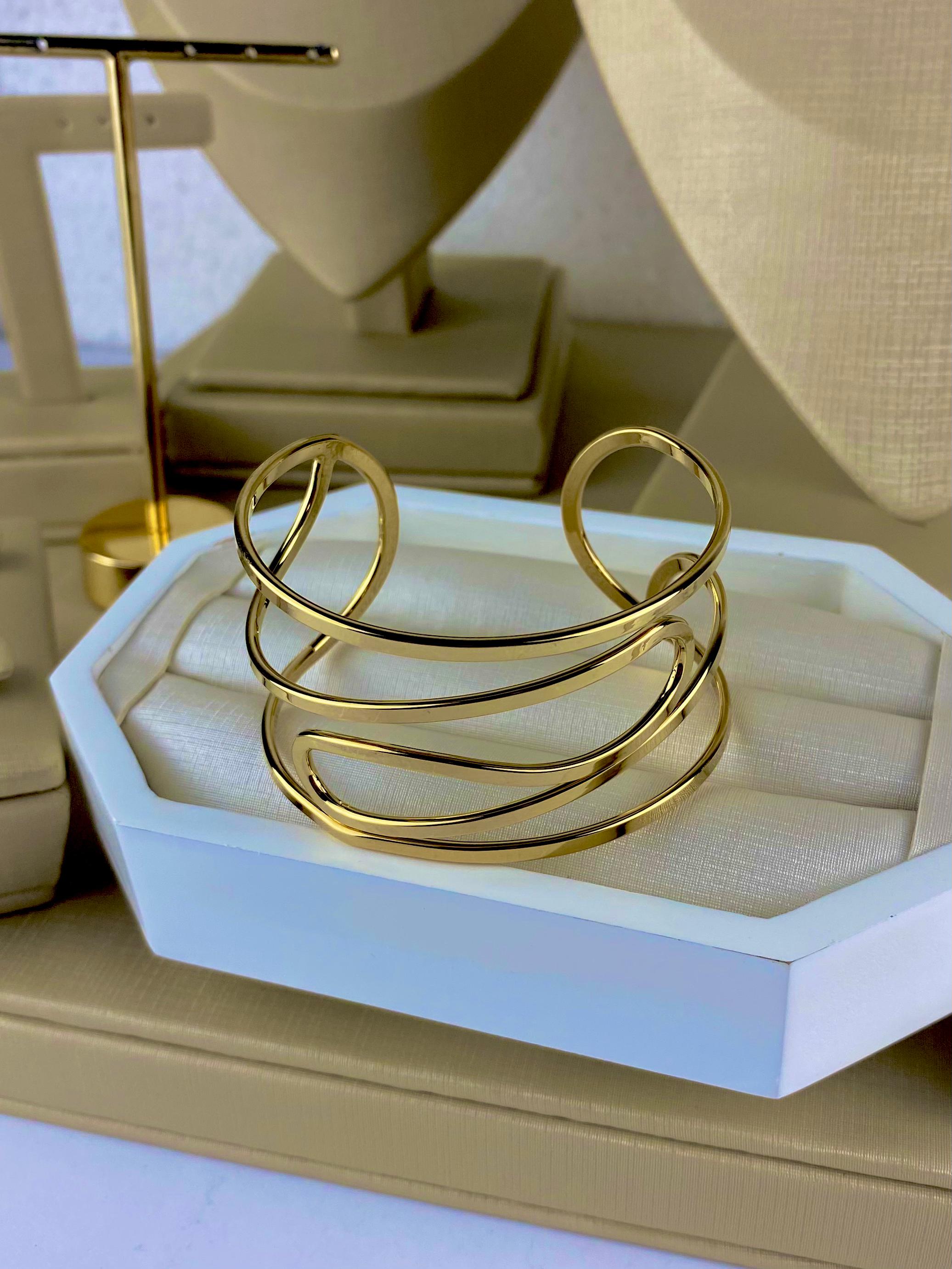 Bracelete Vazado Ondas – Semijoia Banhada a Ouro