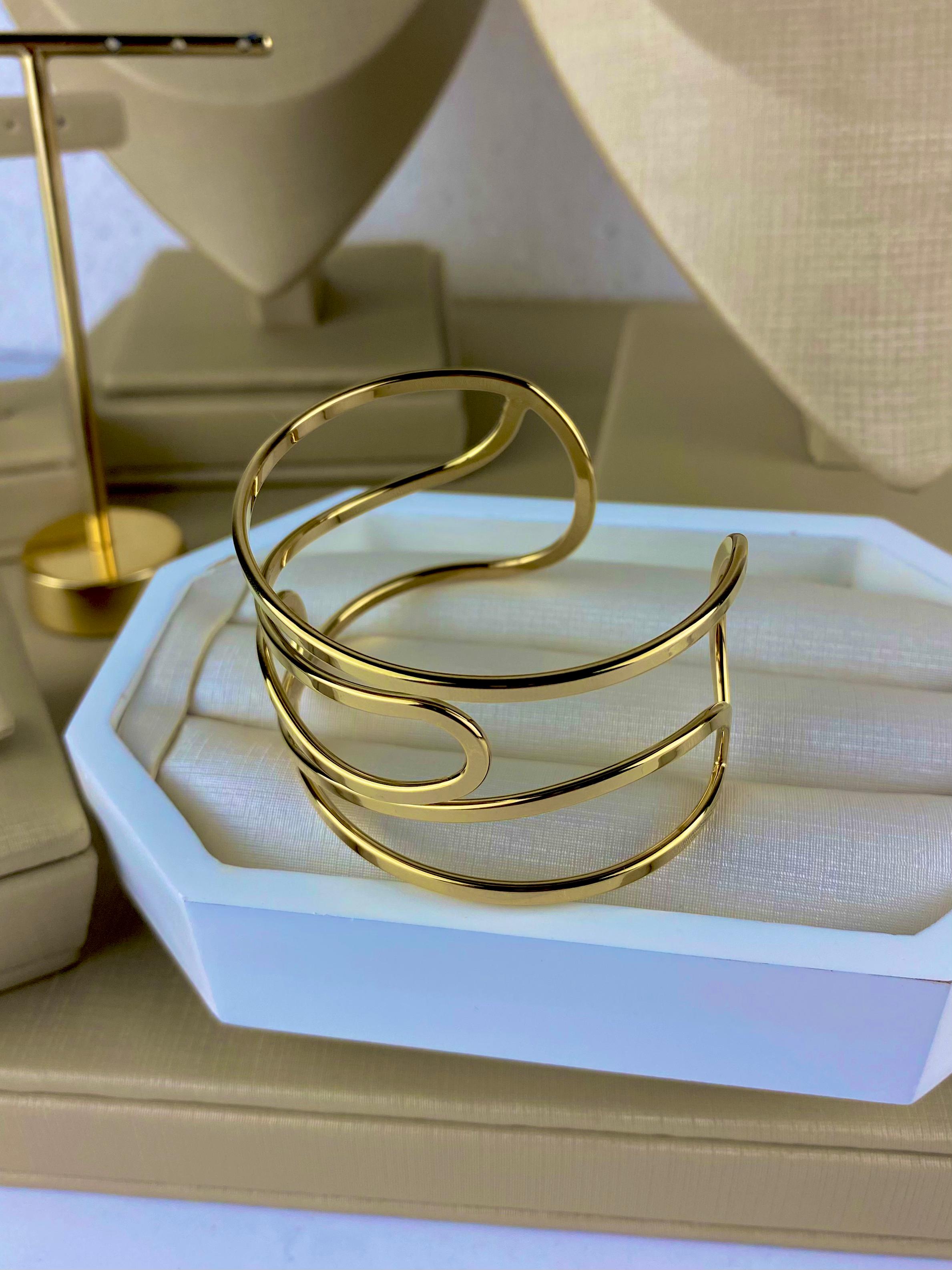 Bracelete Vazado Ondas – Semijoia Banhada a Ouro