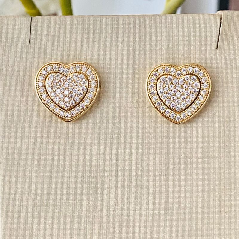 Brinco Coração Duplo Cravejado com Zircônias Banhado a Ouro 18k