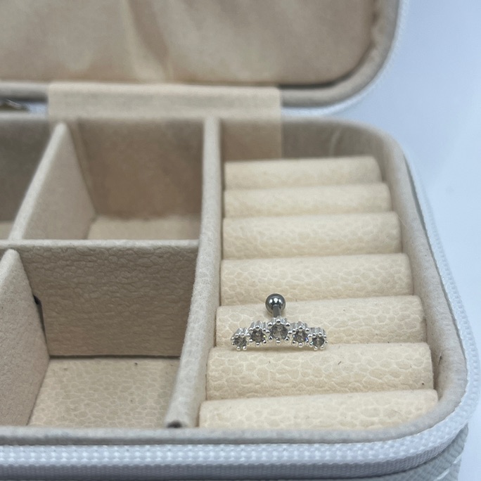 Piercing orelha 5 cristais