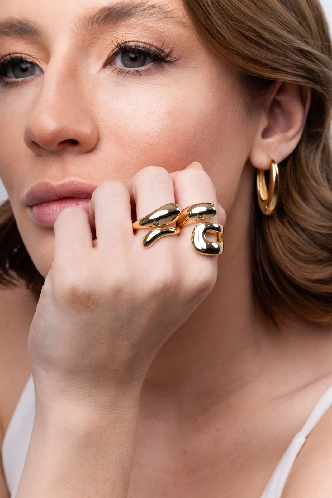 Anel orgânico dourado liso Jade - Bruna Semijoias