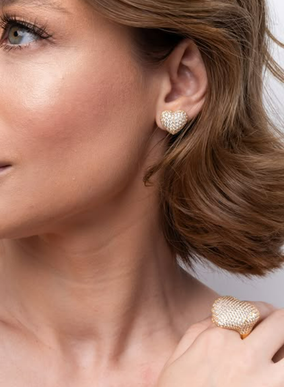 Brinco coração cravejado Bruna Semijoias