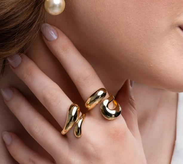 Anel dourado duas gotas Bruna Semijoias