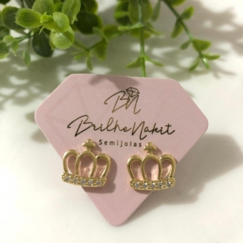 Brinco Coroa com Zircônias Banhado a Ouro 18k
