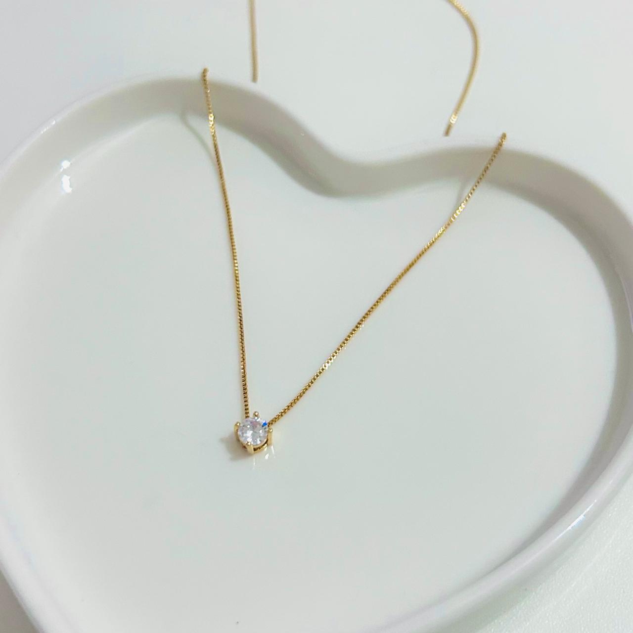 Colar Ponto de Luz com Pedra Zircônia 5mm Cravação com Garras 45cm Banhado a Ouro 18k