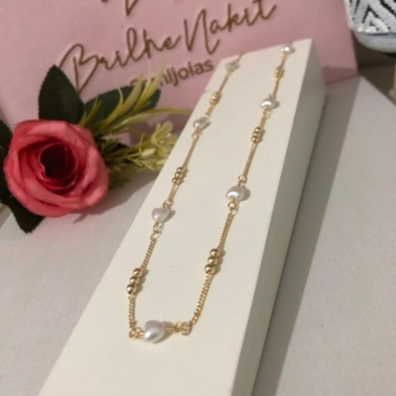 Colar Grume com 3 Bolinhas Lisa e Pérola Coração 45cm Banhado a Ouro 18k