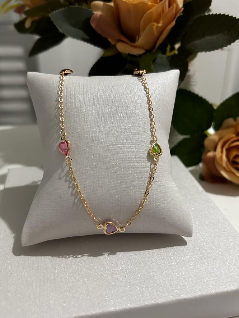 Choker com Corações em Cristal Color 33cm + 10 cm Extensor Banhado a Ouro 18k