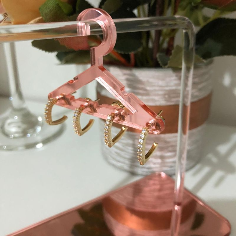 Brinco Duplo Meia Argolinha Oval Cravejada em Zircônias Banhada a Ouro 18k