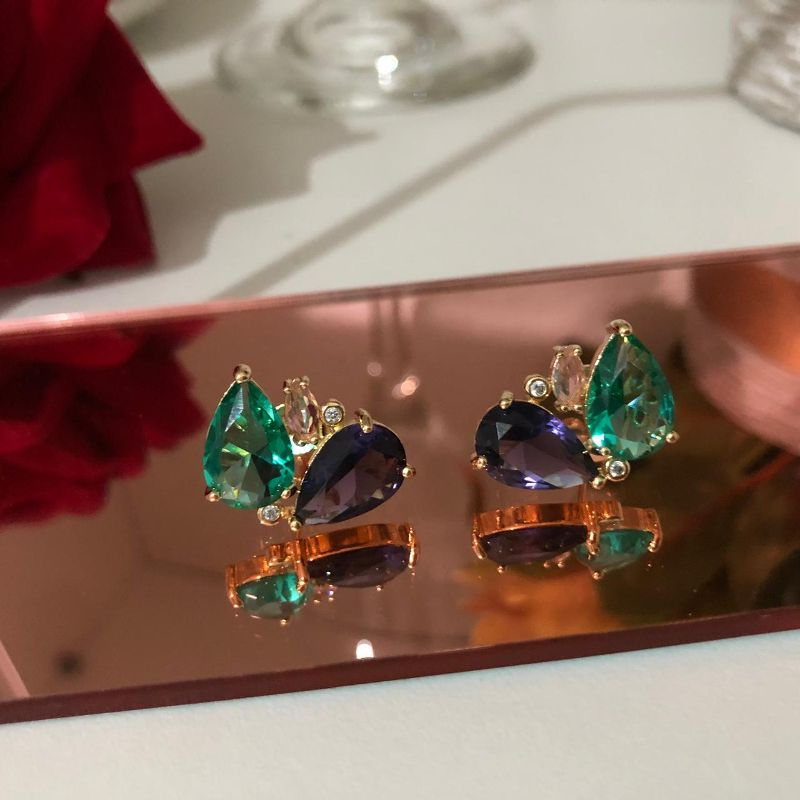Brinco Ear Cuff Festa Luxo Cristal Verde Turmalina e Ametista Banhado a Ouro 18k