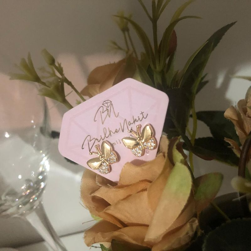 Brinco Borboleta com Duas Asas Cravejadas M Banhado a Ouro 18k