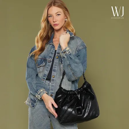 Bolsa Saco Grande Matelassê com Alça Corrente Preta