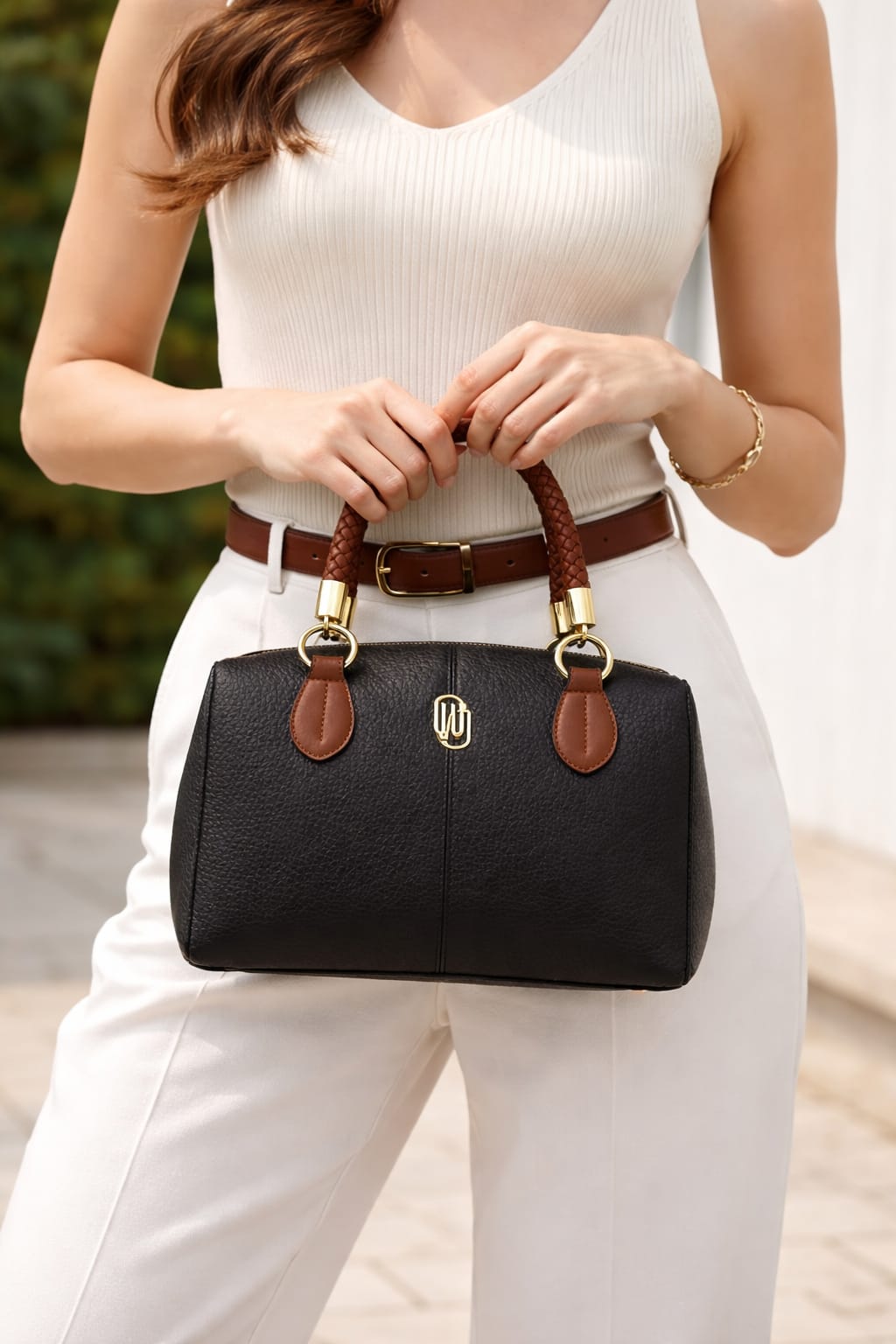 Bolsa Média WJ Elegance Laser Bicolor Preta.