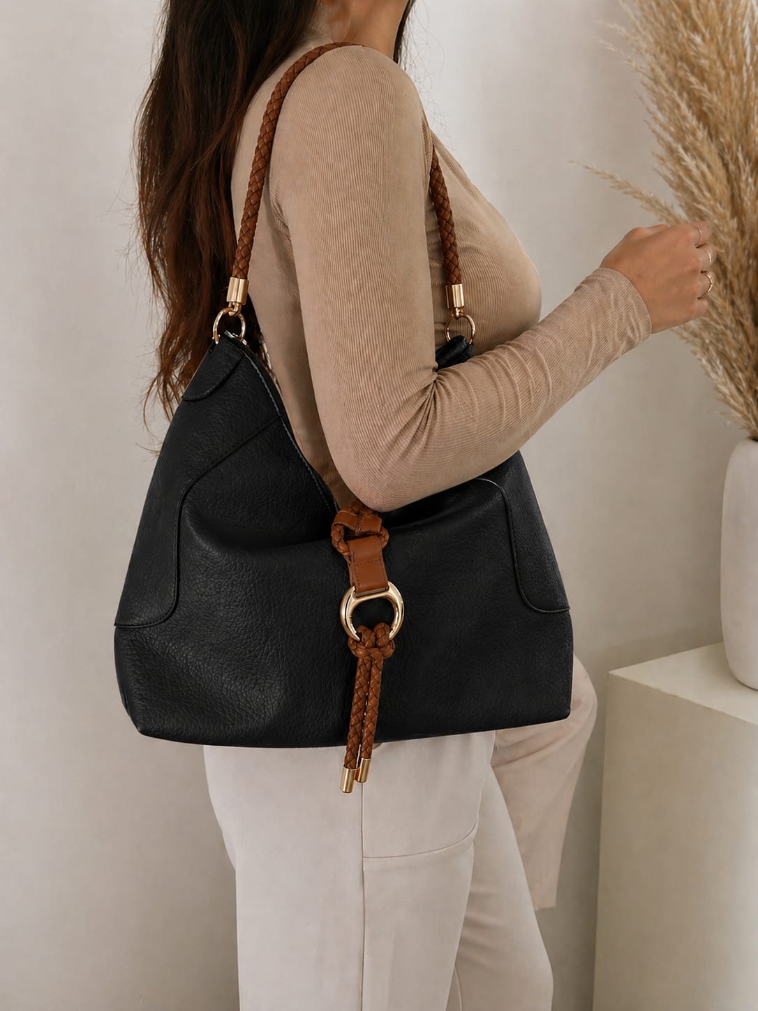 Bolsa Saco Grande WJ Preta com Marrom