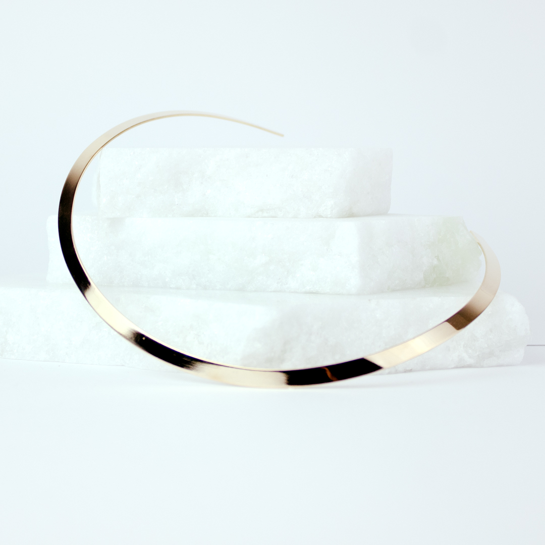 Colar Aro Liso Achatado Banhado a Ouro 18k