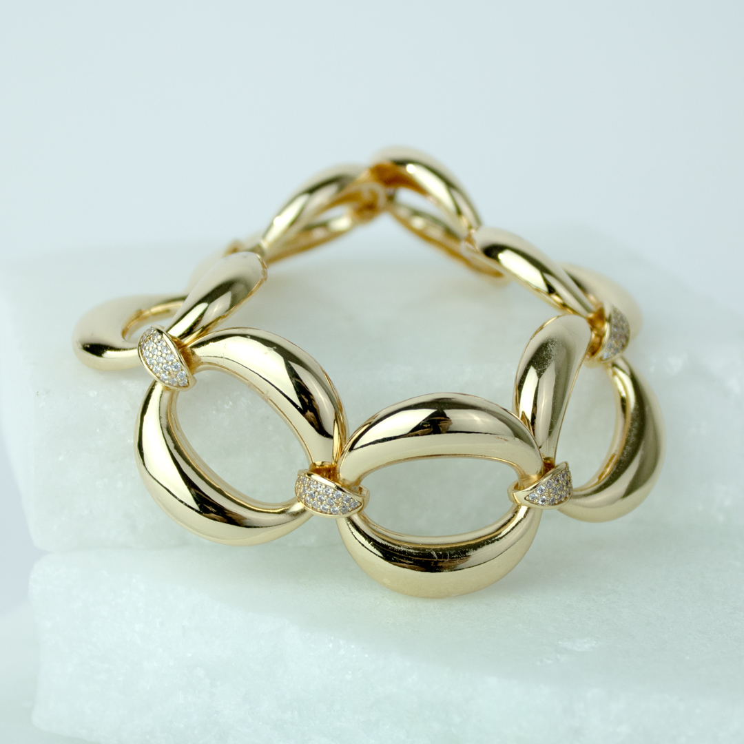 Conjunto Brinco e Pulseira Elos Redondos com Detalhes em Zircônia Banhado a Ouro 18k