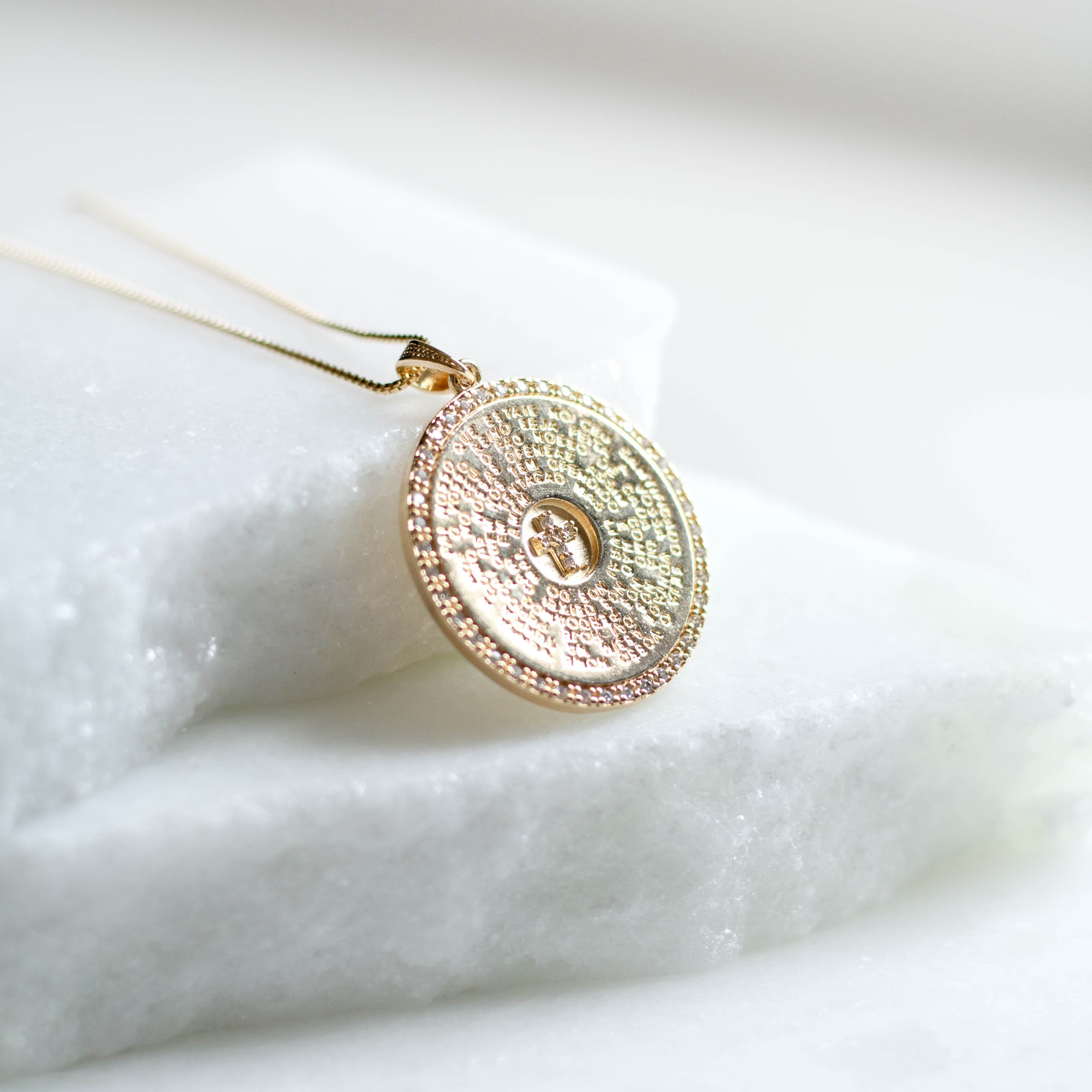 Colar Pai Nosso com fio de Zircônias Banhado a Ouro 18k