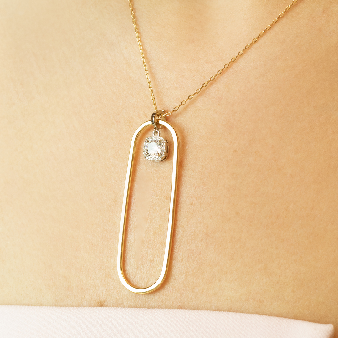 Colar Dois Banhos aro Oval Liso Pingente Quadrado com Zircônias Banhado a Ouro 18k