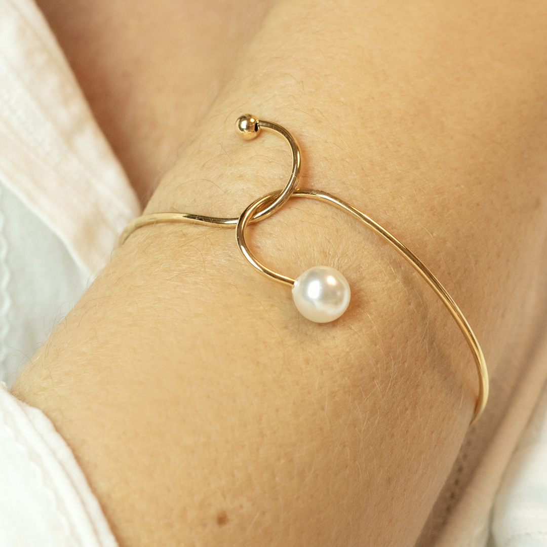 Bracelete Uma Pérola e Uma Bolinha Banhado a Ouro 18k
