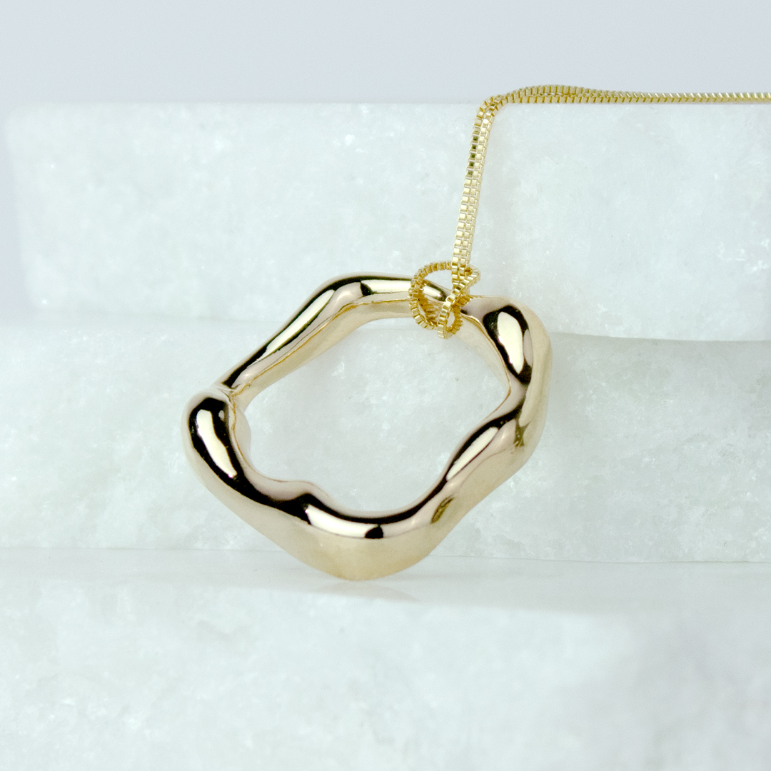 Colar Orgânico Vazado Banhado a Ouro 18k