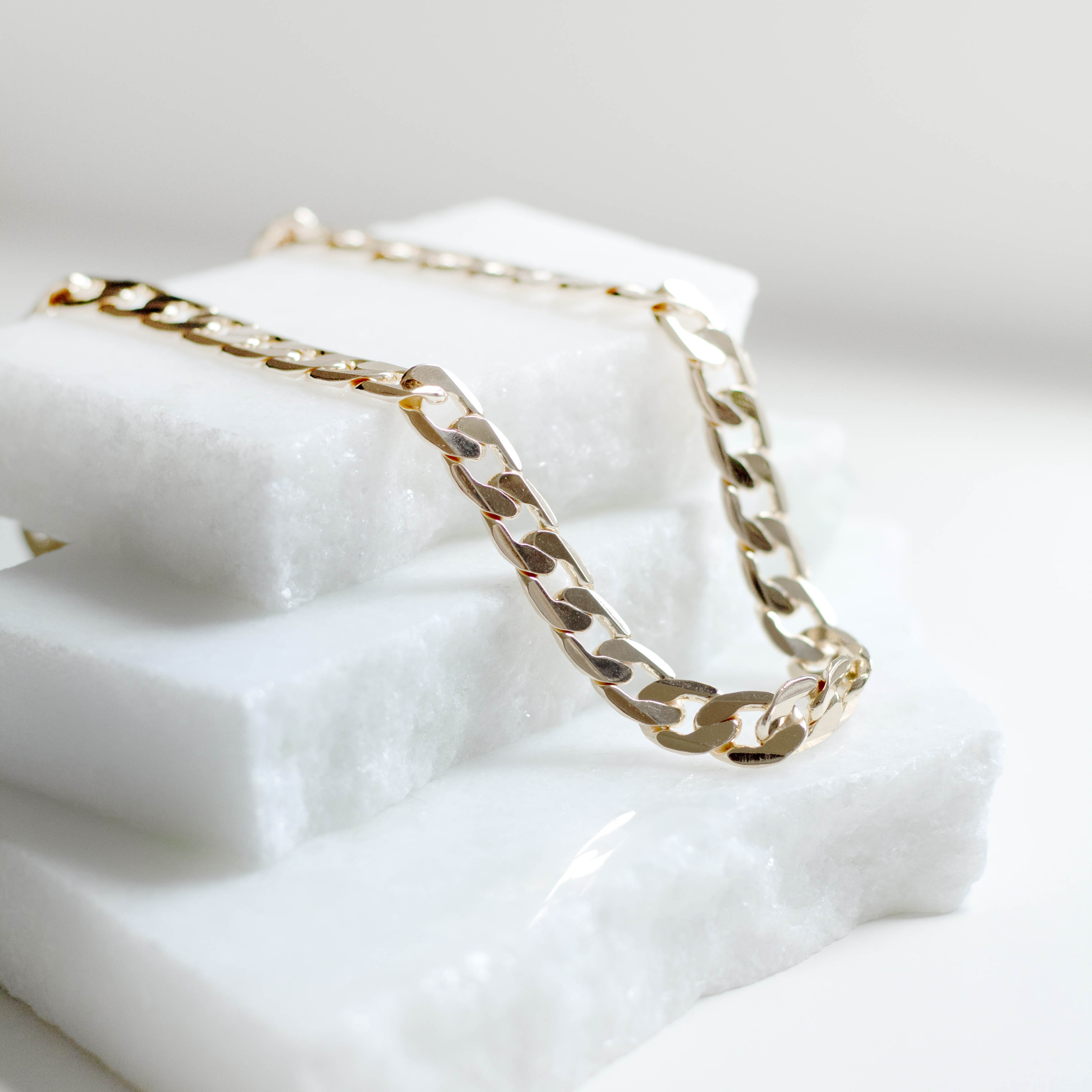 Colar Elos Achatados Banhado a Ouro 18k