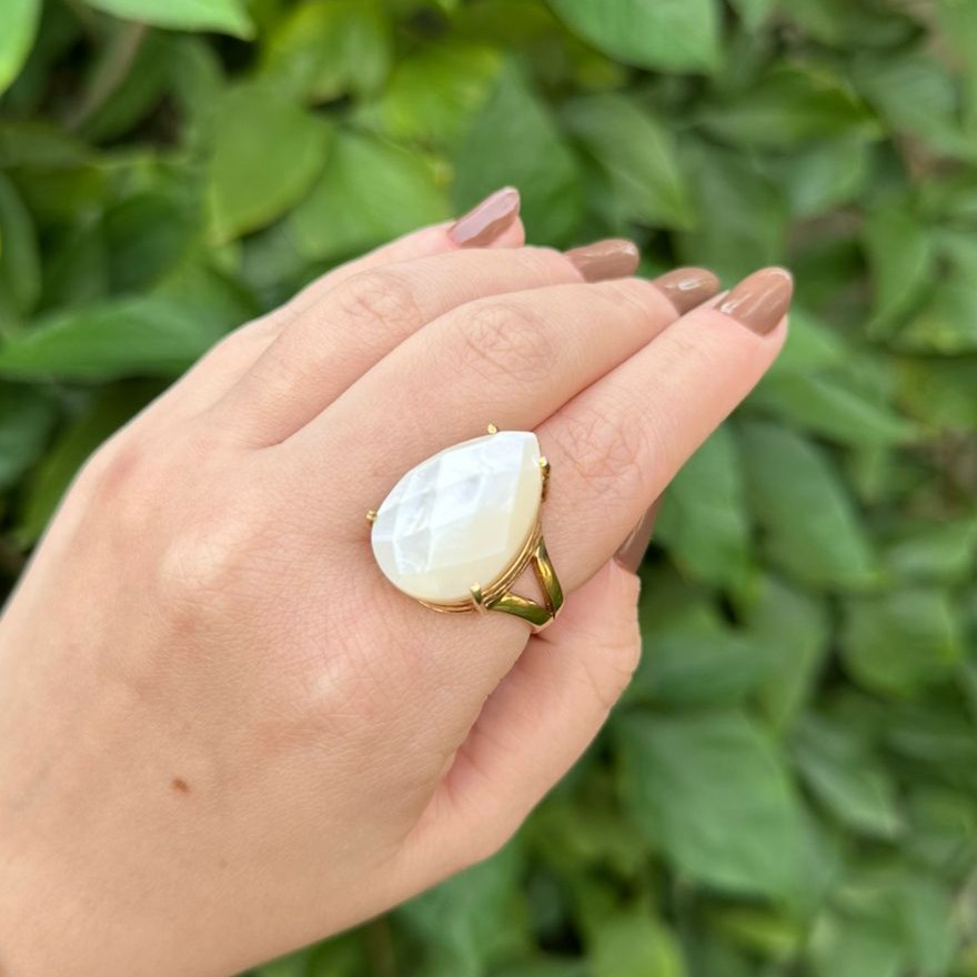 ANEL GOTA - MADREPEROLA - BANHO OURO 18K ANEL GOTA - MADREPEROLA - BANHO OURO 18K