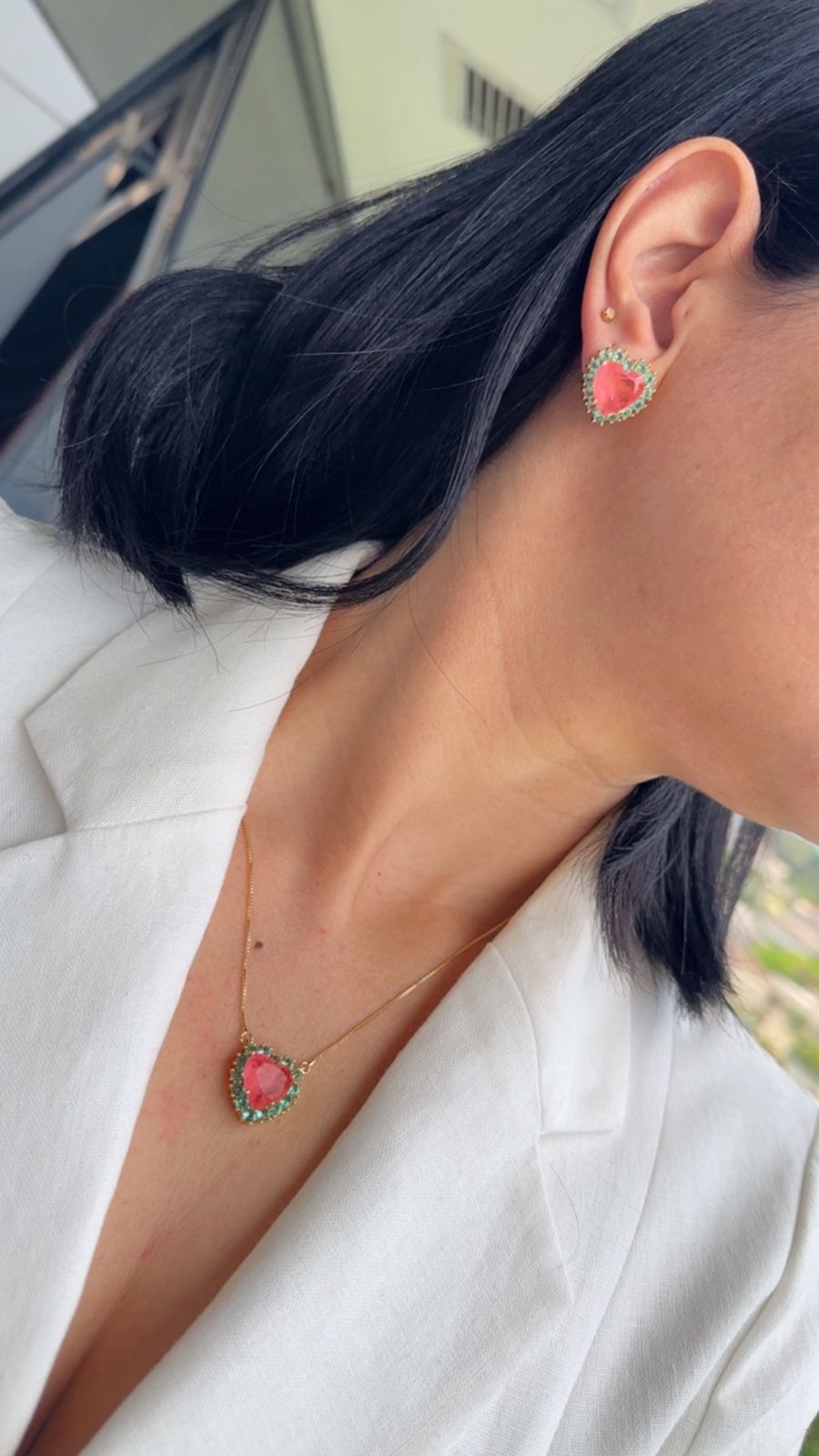 Conjunto Dourado Coração Grande Fusion Salmon e Esmeralda