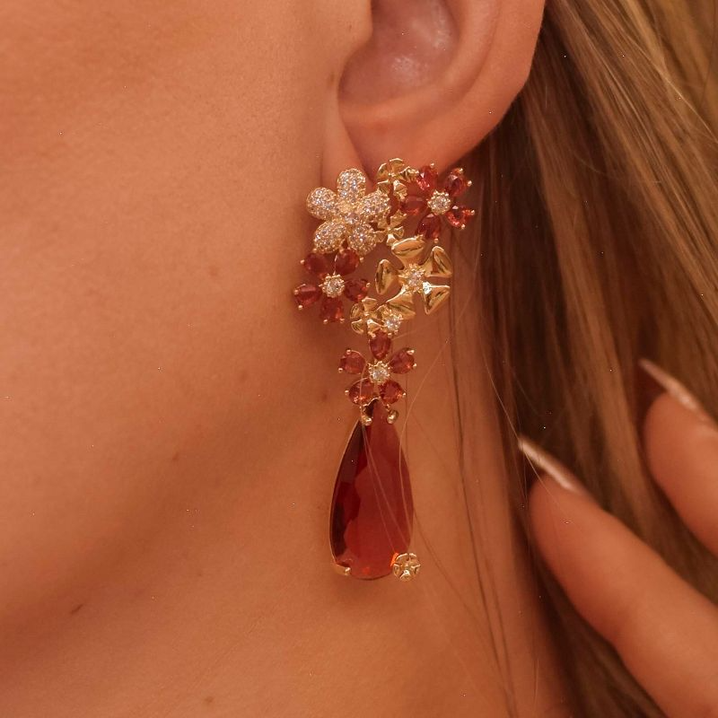 Brinco Luxo Base Flores Rubi com Zircônia Gota