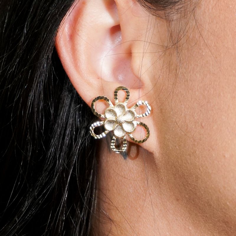 Brinco Flor Diamantado Fosco Miolo e Fora Petala Vazada