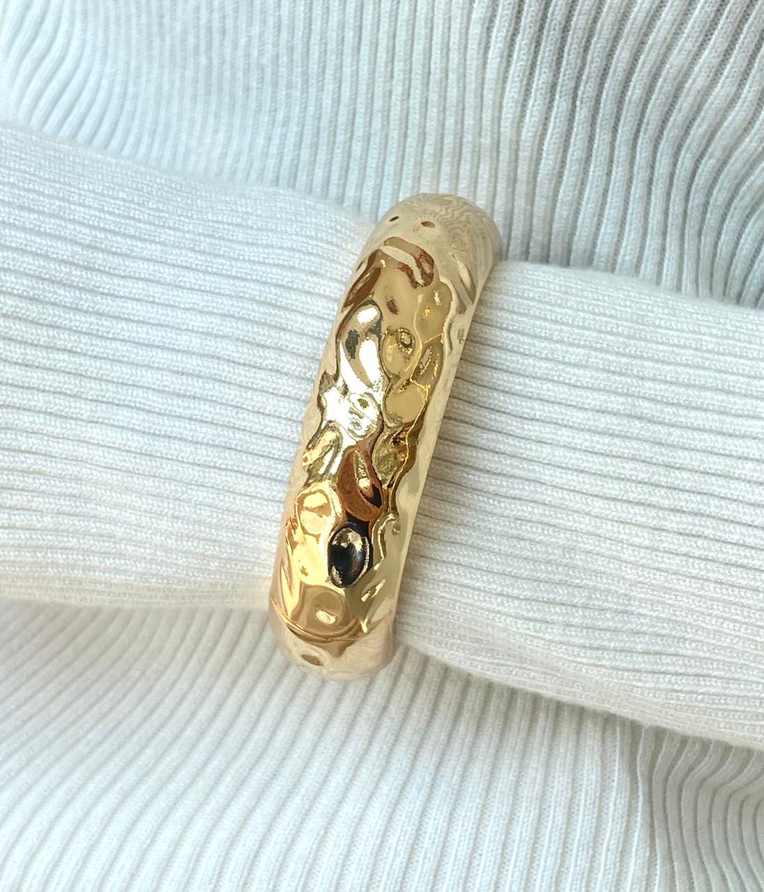 Bracelete martelado oval