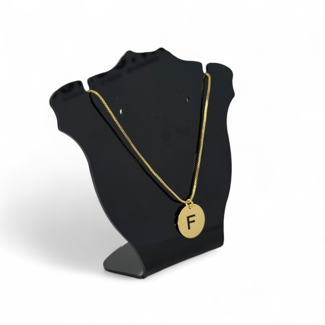 CORRENTE VENEZIANA COM PINGENTE MEDALHA GRAVAÇÃO A LASER E INICIAL F - BANHADO A OURO 18K
