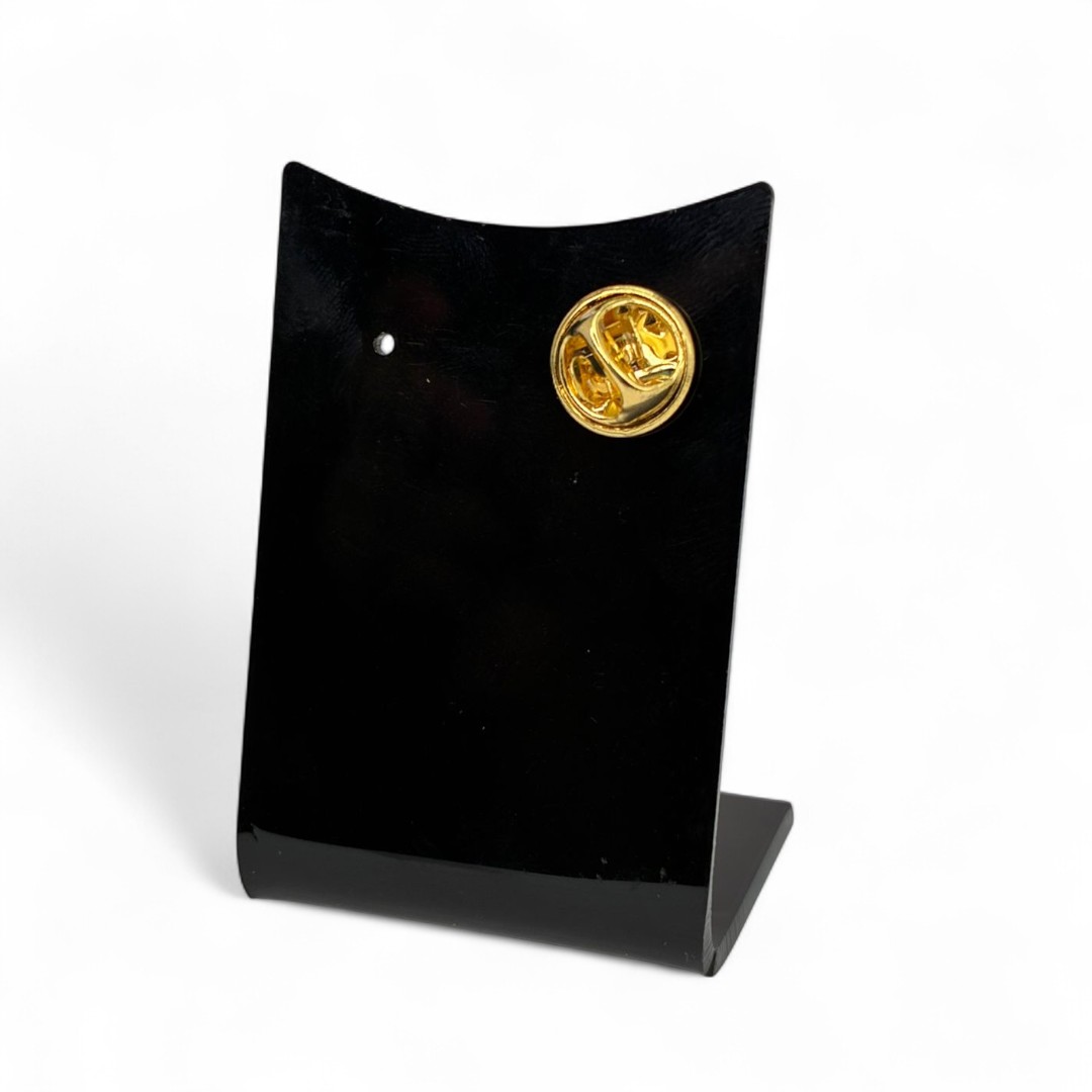 PINGENTE PARA MASCARA/ROUPA COM CORAÇÃO CHEIO LISO - BANHADO A OURO 18K