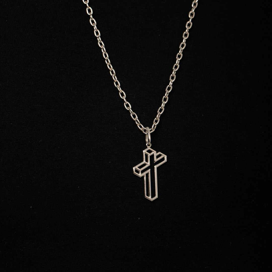 PINGENTE CRUZ 3D MÉDIA -  BANHADO A RÓDIO BRANCO