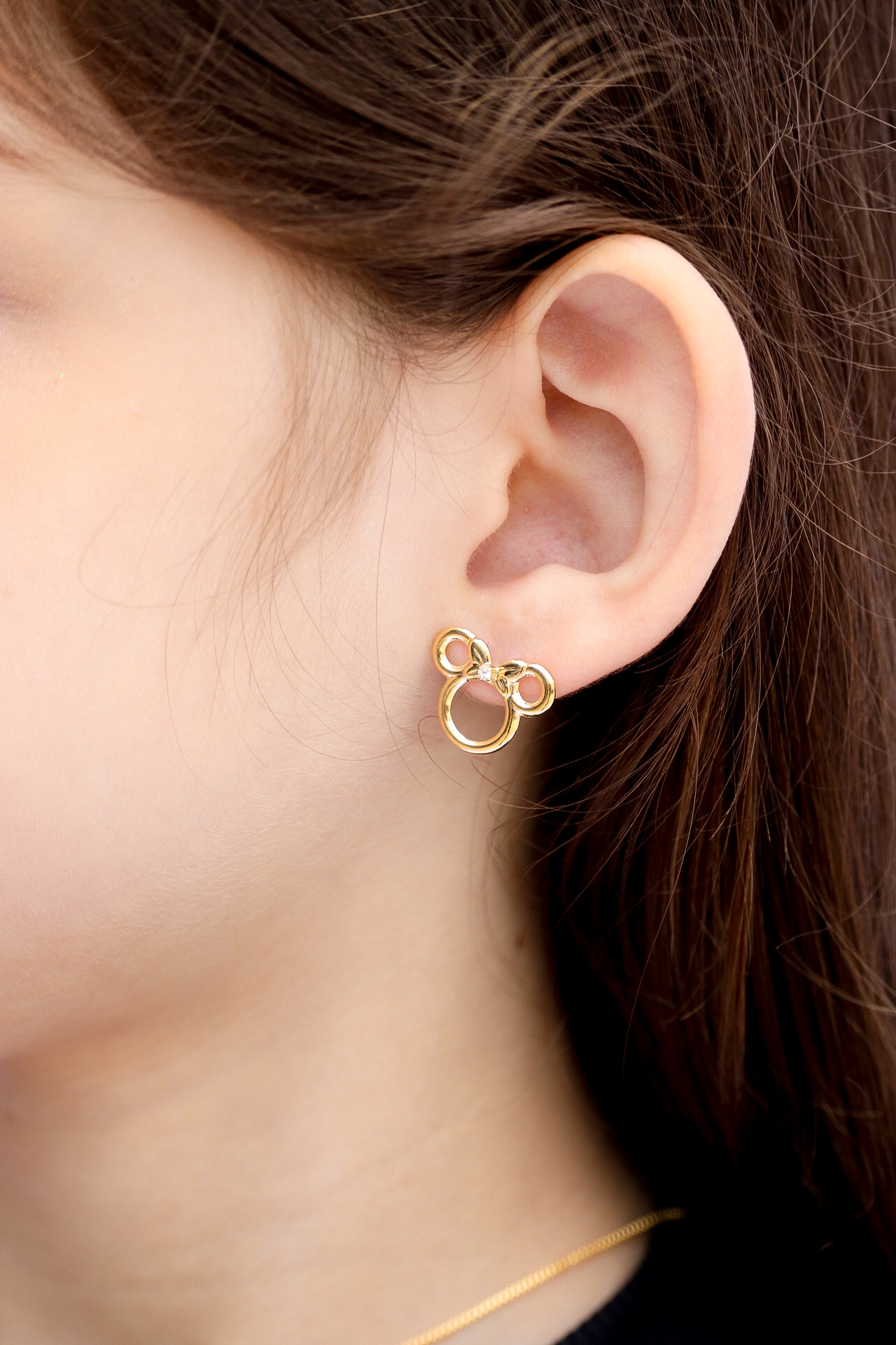 CONJUNTO INFANTIL MINNIE COM LAÇO E PONTO DE LUZ CRISTAL COM EXTENSOR- BANHADO A OURO 18K