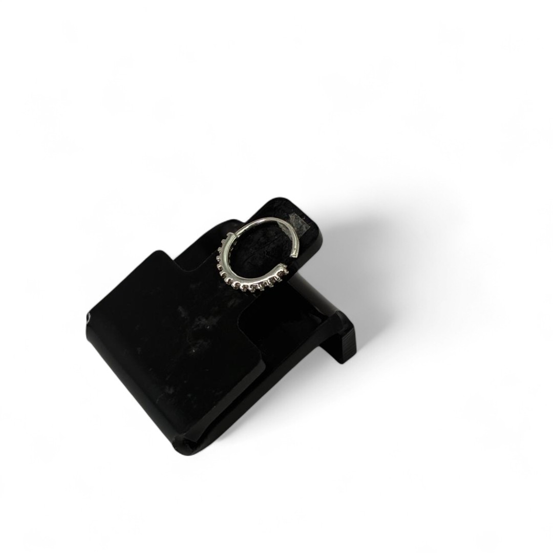 PIERCING DE NARIZ ARGOLINHA CRAVEJADA ZIRCONIA CRISTAL  -  BANHADO A RÓDIO BRANCO