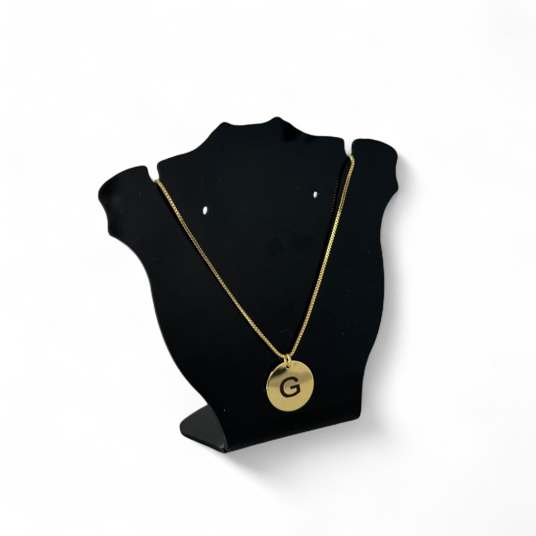 CORRENTE VENEZIANA COM PINGENTE MEDALHA GRAVAÇÃO A LASER E INICIAL G - BANHADO A OURO 18K